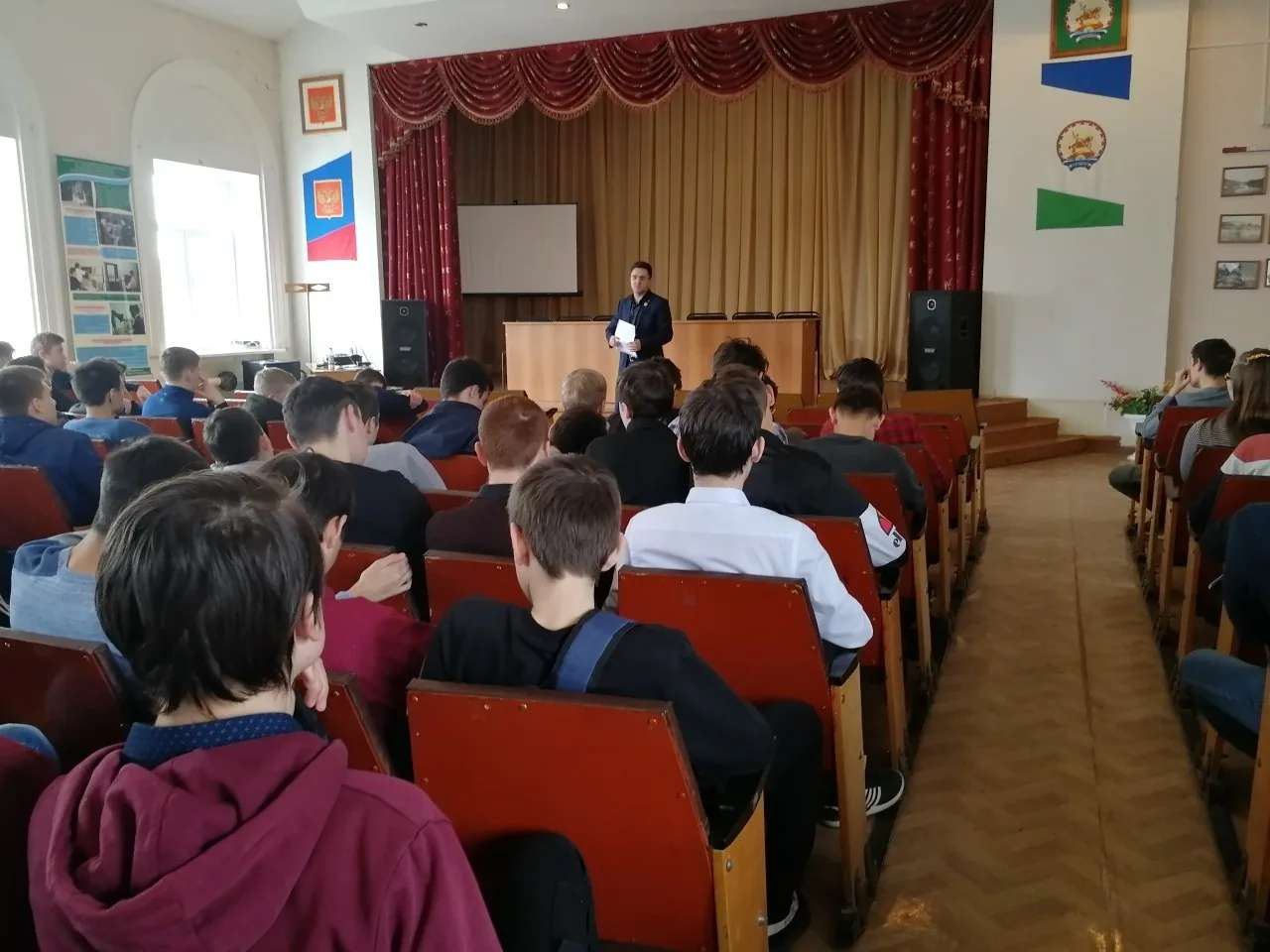 Провел лекцию в ОНК отделение ОПКРС о вреде употребления запрещенных средств и препаратов (наркотиков)